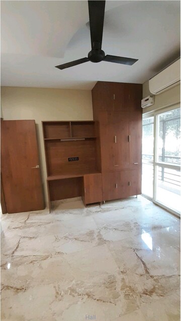 Room in 3 BHK Builder Floor at Bptp Park Floors I, Sector 77 – for Rent