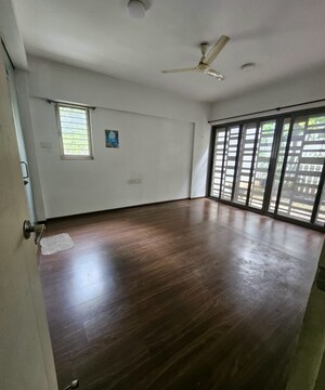 Room in 4 BHK Apartment at Rohan Seher, Baner – for Rent