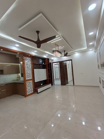 Living Room in 3 BHK Builder Floor at Vasundhara Sector 5 – for Sale