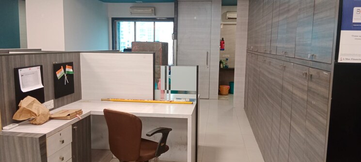 Team Area, hiranandani-meadows Commercial Office Space 2100 Sq.Ft. In Manpada Thane 9513182