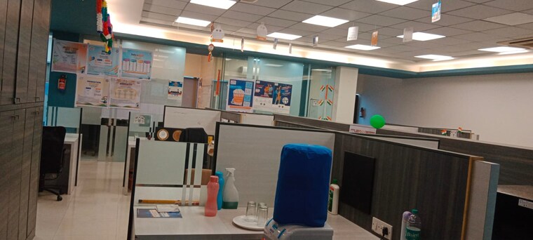 Team Area, hiranandani-meadows Commercial Office Space 2100 Sq.Ft. In Manpada Thane 9513182