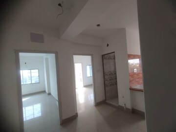 Room in 2 BHK Apartment at Dum Dum – for Sale