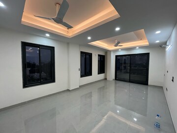 3 BHK Builder Floor For Rent in Sector 43