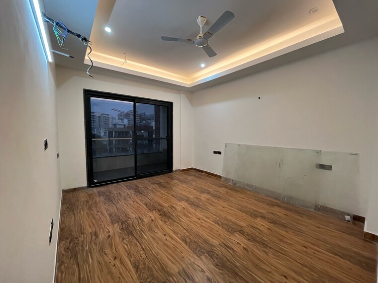 Bedroom, sector 43 3 Bedroom 350 Sq.Yd. Builder Floor In Sector 43 Gurgaon 9513264