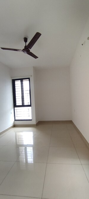 Room in 2 BHK Apartment at Sarang Nanded City, Sinhagad – for Rent