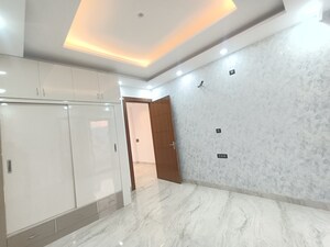 Room in 3 BHK Builder Floor at BPTP District 3, Sector 85 – for Sale