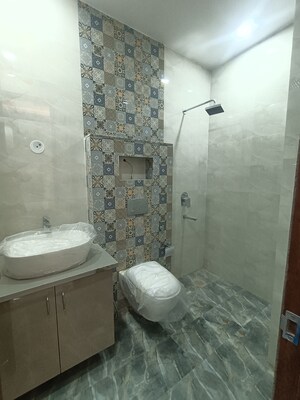 Bathroom in 3 BHK Builder Floor at BPTP District 3, Sector 85 – for Sale