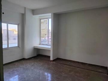 Room in 3 BHK Apartment at Argora Chowk – for Sale