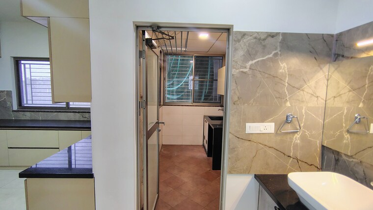 Bathroom, bhadra-landmarks-legacy 3 Bedroom 2250 Sq.Ft. Apartment In Mg Road Bangalore 9513288