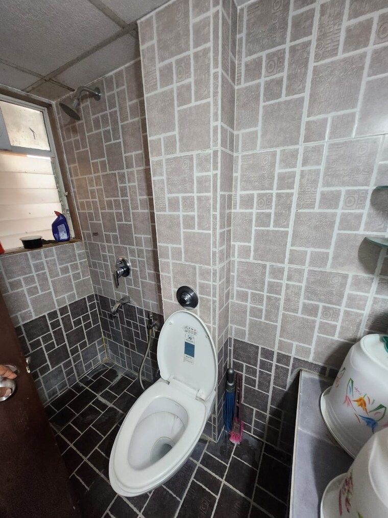 Bathroom, suyog-leher 1.5 Bedroom 750 Sq.Ft. Apartment In Kondhwa Pune 9513291