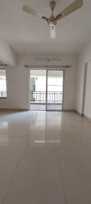 Room in 2 BHK Apartment at Miami Apartment, Dhayari – for Rent