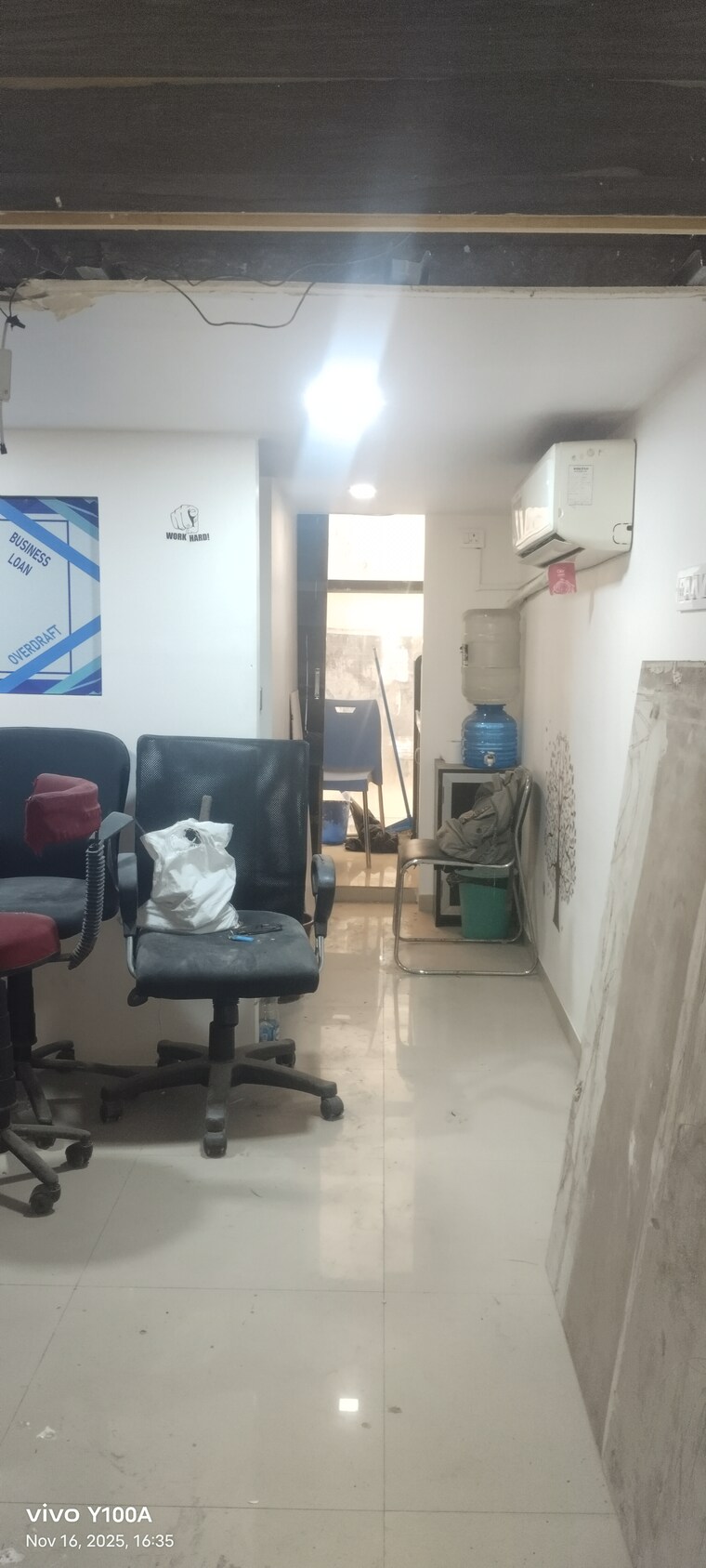 Team Area, ghatkopar east Commercial Office Space 250 Sq.Ft. In Ghatkopar East Mumbai 9513260