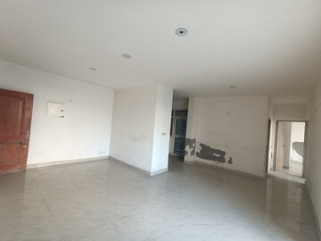 Room in 3 BHK Apartment at ERA Redwood Residency, Sector 78 – for Sale