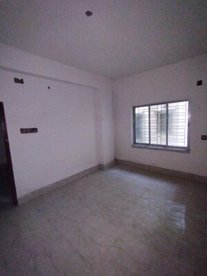 Room in 2 BHK Apartment at Vip Road Haldiram – for Sale
