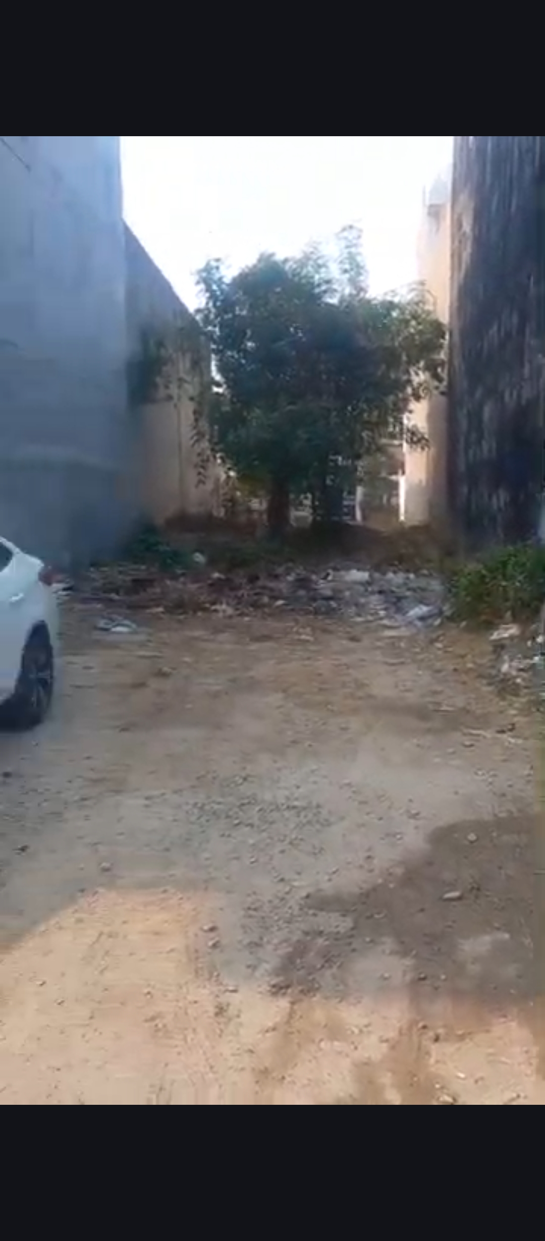 Plot For Sale in Avantika Colony