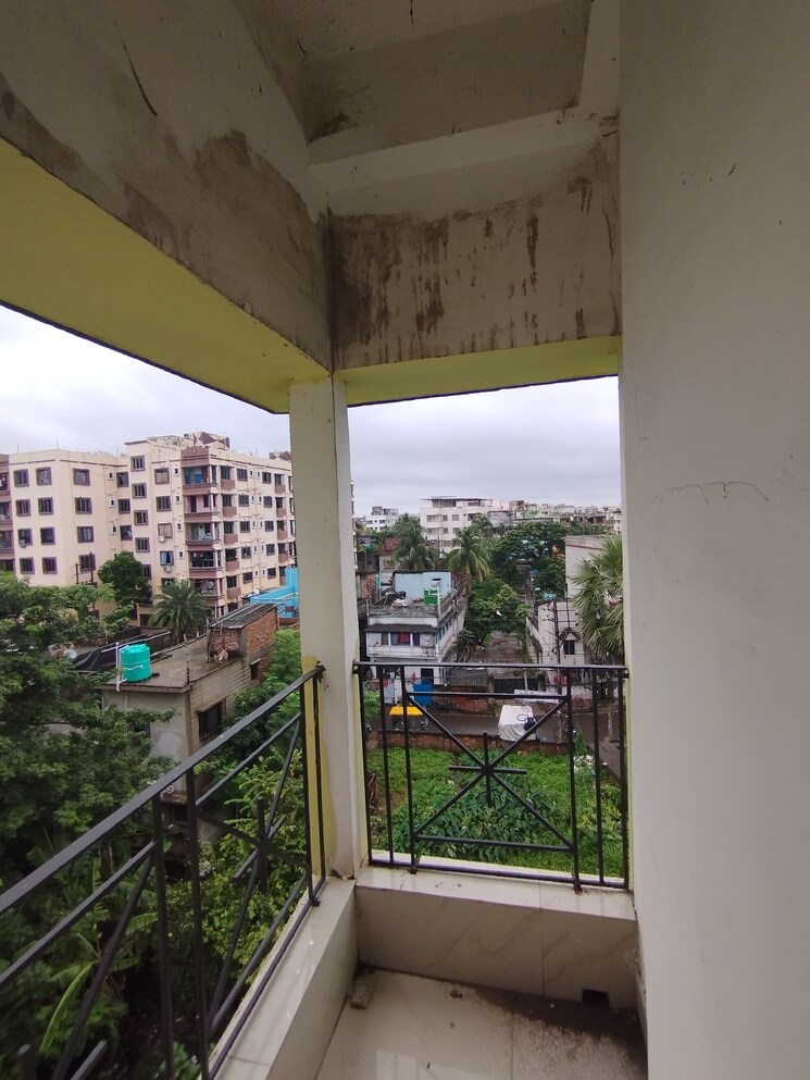 Balcony, vip road haldiram 2 Bedroom 743 Sq.Ft. Apartment In Vip Road Haldiram Kolkata 9513405