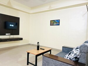 Bedroom in 1 BHK Apartment at Kharadi – for Rent