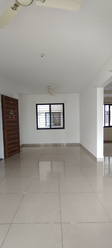 Room in 2 BHK Apartment at Nanded Madhuvanti, Sinhagad Road – for Rent