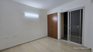 Room in 3 BHK Apartment at Ghazipur – for Sale