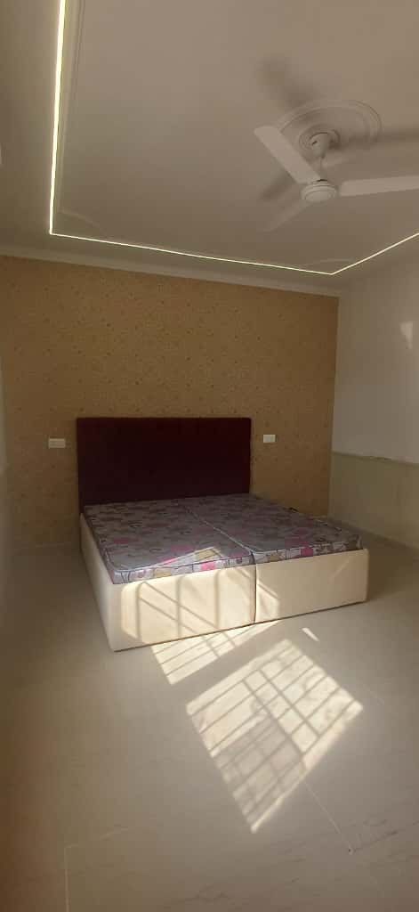 3 BHK + Extra Room Builder Floor For Sale in RKM Springdale Tower II