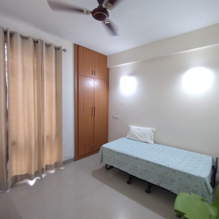 Room, unitech-woodstock-floors 3 Bedroom 240 Sq.Yd. Builder Floor In Nirvana Country Gurgaon 9513846