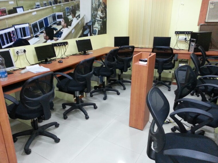 Gym, golpark Commercial Office Space 1380 Sq.Ft. In Golpark Kolkata 9513811