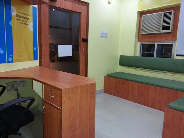 Team Area, golpark Commercial Office Space 1380 Sq.Ft. In Golpark Kolkata 9513811