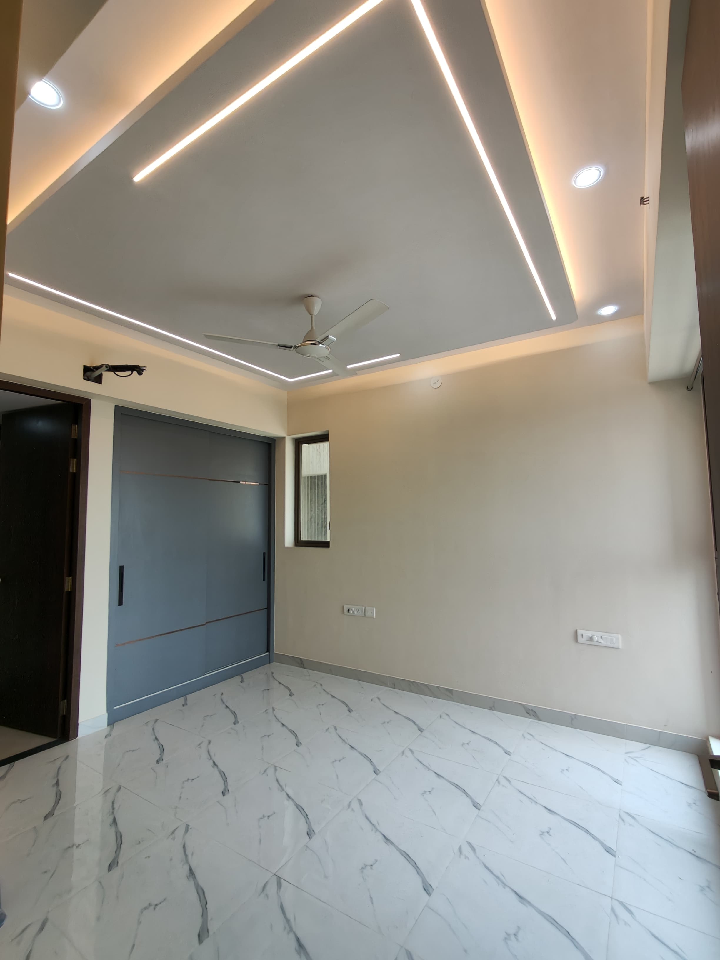 2 BHK Apartment For Sale in Raymond Ten X Habitat