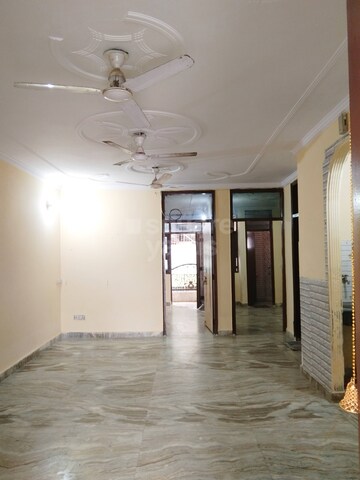 Room in 2.5 BHK Builder Floor at Rajpur Khurd Extension – for Rent