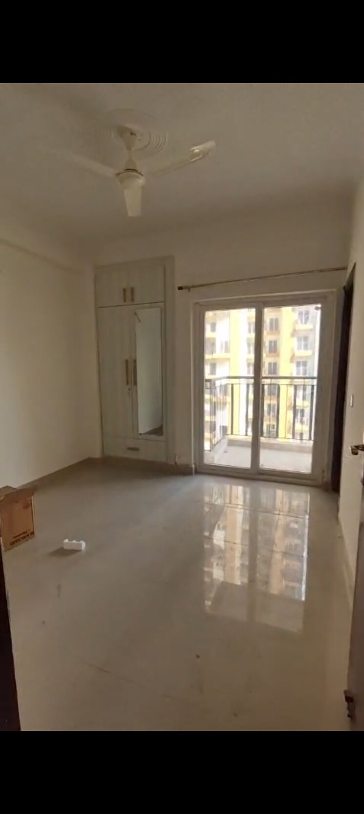 Room, amrapali-centurian-park 3 Bedroom 1400 Sq.Ft. Apartment In Tech Zone 4 Greater Noida Greater Noida 9514058