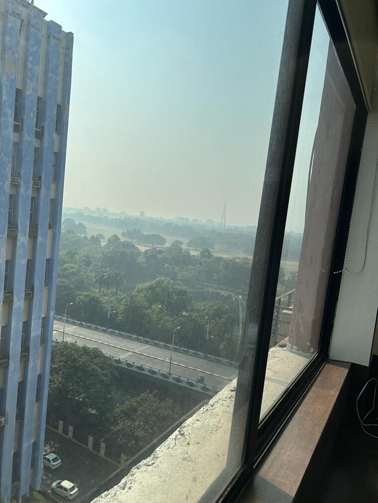 Balcony, park street Commercial Office Space 3000 Sq.Ft. In Park Street Kolkata 9513977