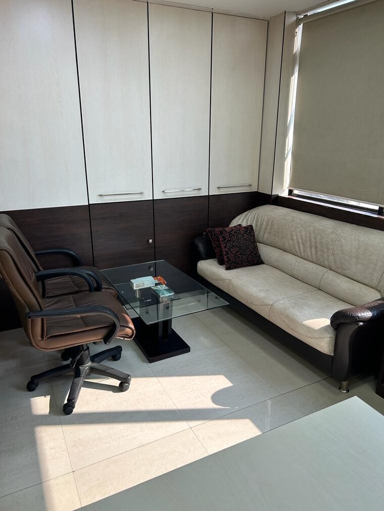Team Area, park street Commercial Office Space 3000 Sq.Ft. In Park Street Kolkata 9513977