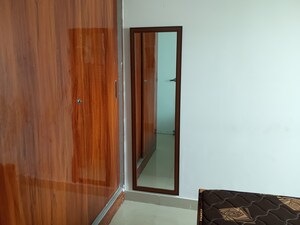 Room in 1 BHK Apartment at Sector 14 Dwarka – for Rent