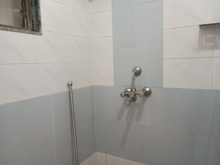 Bathroom, sector 14 dwarka 1 Bedroom 525 Sq.Ft. Apartment In Sector 14 Dwarka Delhi 9512501