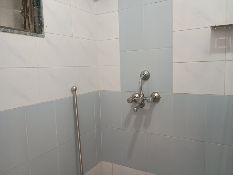 Bathroom, sector 14 dwarka 1 Bedroom 525 Sq.Ft. Apartment In Sector 14 Dwarka Delhi 9512501
