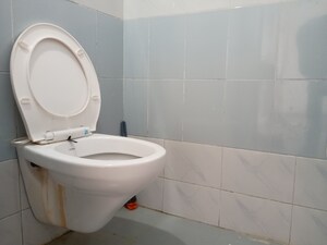 Bathroom in 1 BHK Apartment at Sector 14 Dwarka – for Rent