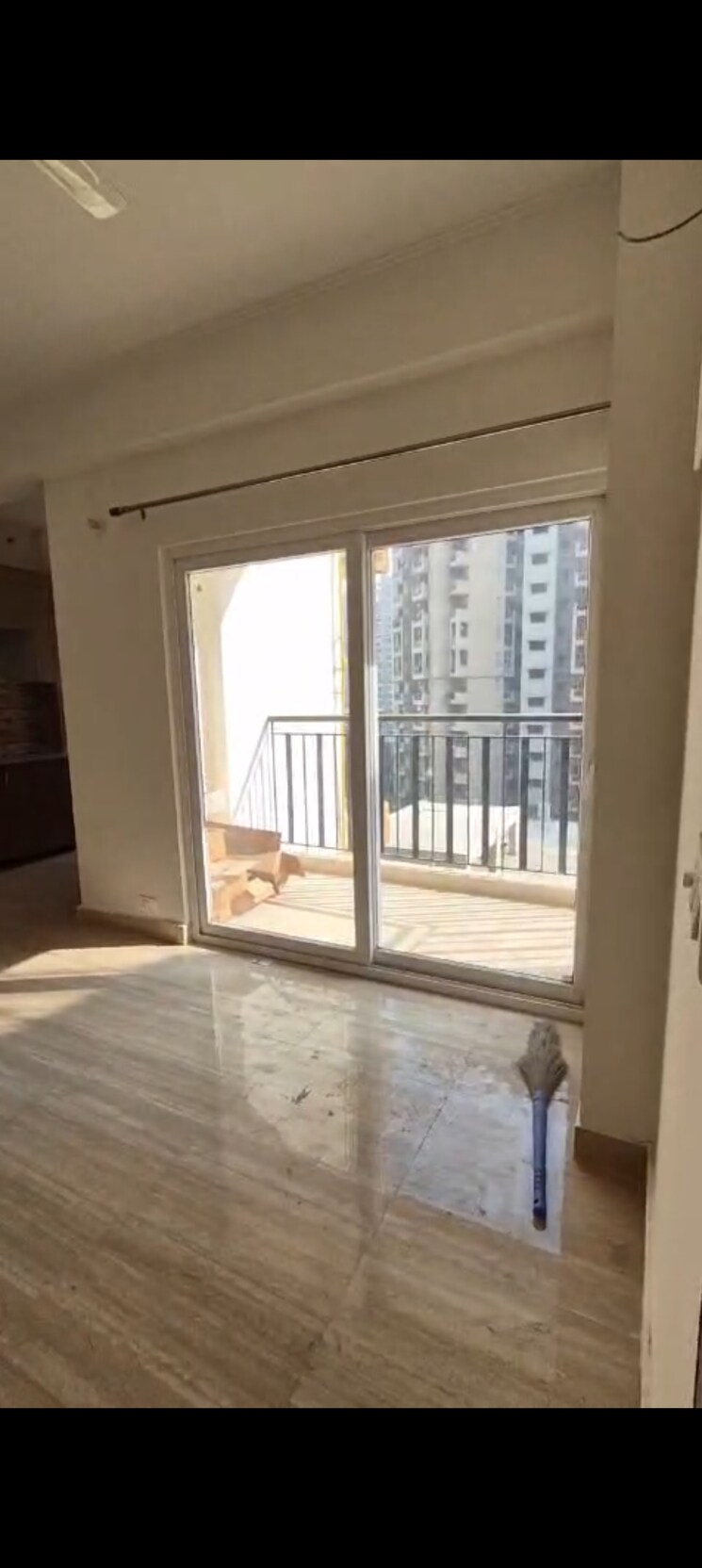 Room, amrapali-golf-homes 2.5 Bedroom 1200 Sq.Ft. Apartment In Sector 4 Greater Noida Greater Noida 9514100