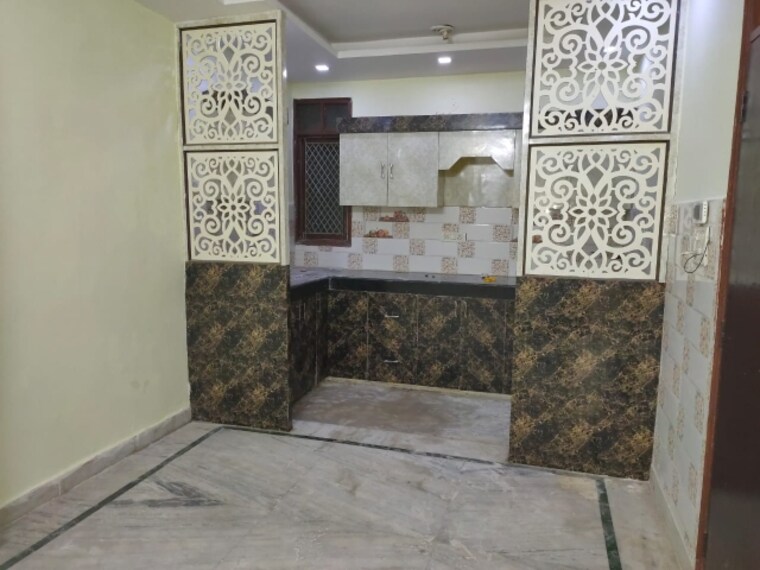 Room, dwarka mor 3 Bedroom 810 Sq.Ft. Builder Floor In Dwarka Mor Delhi 9514176