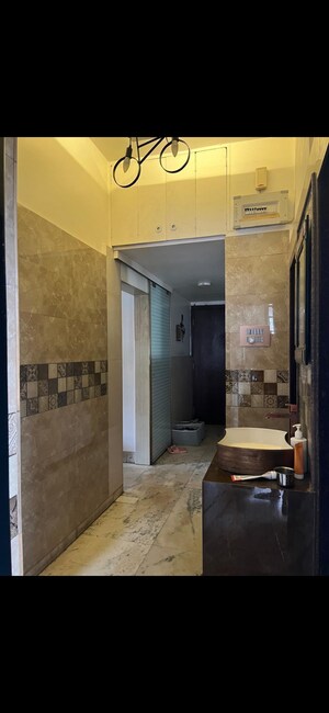 Room in 2 BHK Apartment at Jayant Apartments, Prabhadevi – for Rent