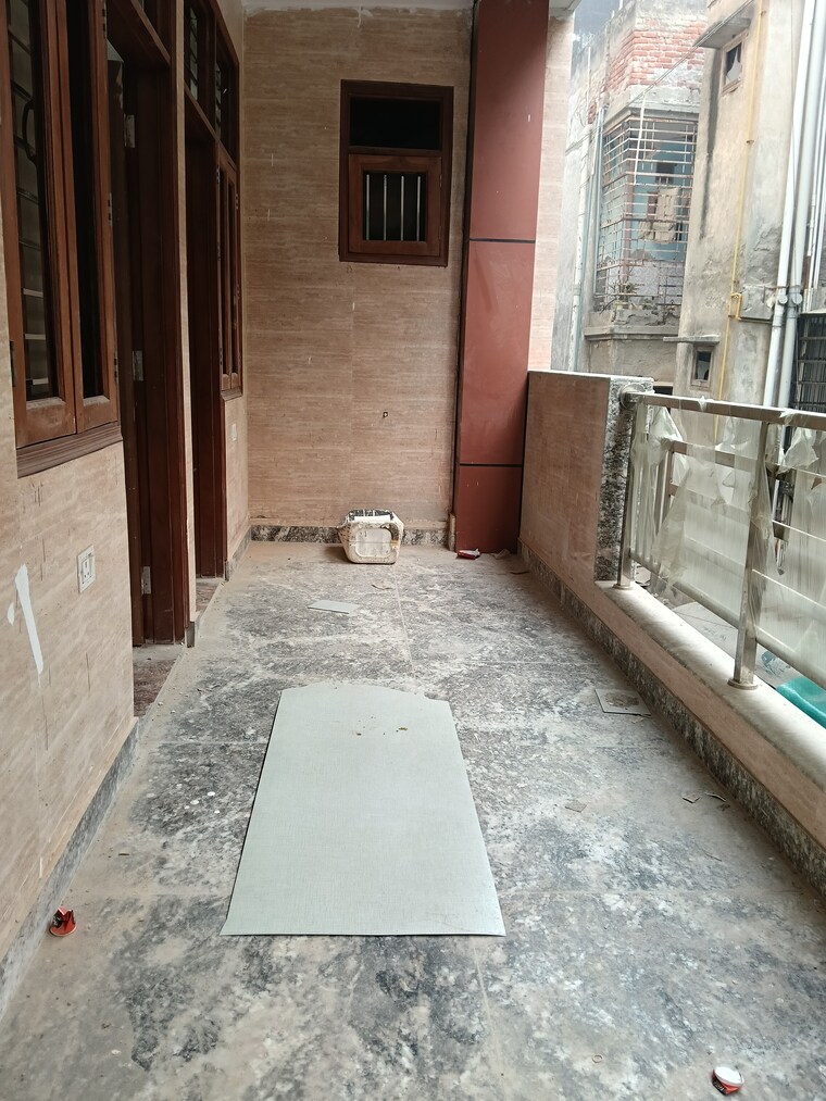 Balcony, shalimar garden extension i 4 Bedroom 150 Sq.Yd. Builder Floor In Shalimar Garden Extension I Ghaziabad 9514204