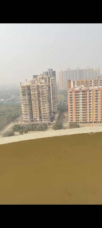 2.5 BHK Apartment – Exterior View View at Victoryone Central, Sector 12 Greater Noida - for Rent