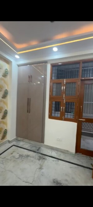 Furnished Amenities in 1 BHK Builder Floor at Vaishali Media Apartment, Vaishali Sector 5 – for Sale