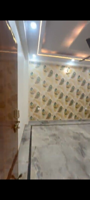 Furnished Amenities in 1 BHK Builder Floor at Vaishali Media Apartment, Vaishali Sector 5 – for Sale