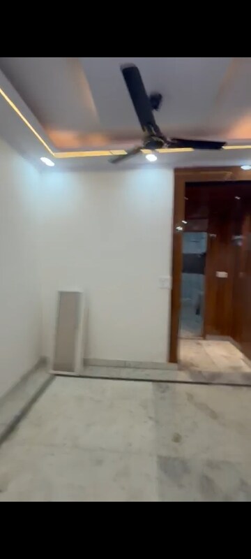 Room in 1 BHK Builder Floor at Vaishali Media Apartment, Vaishali Sector 5 – for Sale