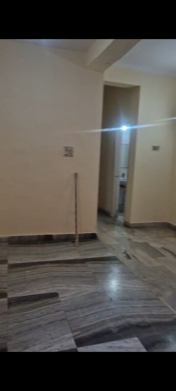 Room in 3 BHK Apartment at Shipra Suncity, Vaibhav Khand – for Rent