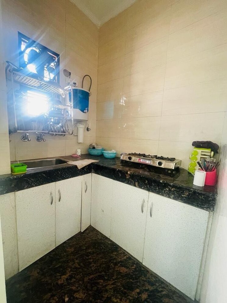 Kitchen, sector 15 1 Bedroom 900 Sq.Ft. Apartment In Sector 15 Gurgaon 9514263
