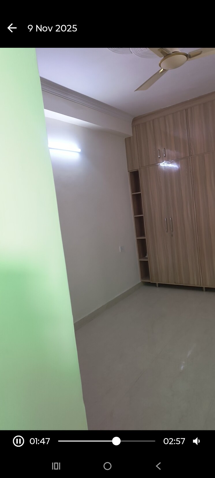 Room, bharat vihar 3 Bedroom 105 Sq.Yd. Builder Floor In Bharat Vihar Delhi 9514272