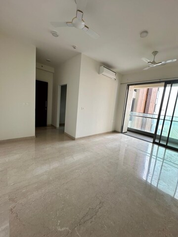 Room in 3 BHK Apartment at Piramal Mahalaxmi, Mahalaxmi – for Rent