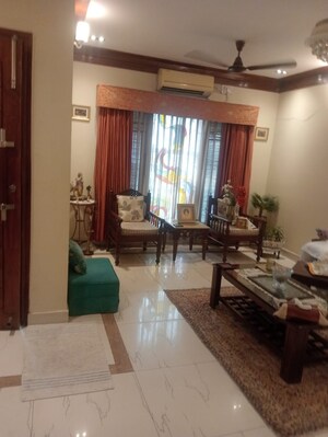 Living Room in 4 BHK Apartment at Sarita Vihar Pocket-J RWA, Sarita Vihar – for Rent