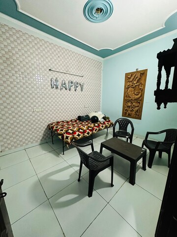 Master Bedroom in 2 BHK Villa at Shiva Enclave Zirakpur, Patiala Road – for Rent